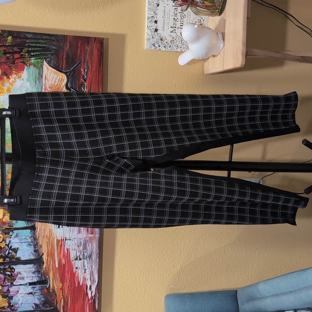 CATO BLACK AND WHITE WINDOW PANE PLAID PANTS 2X